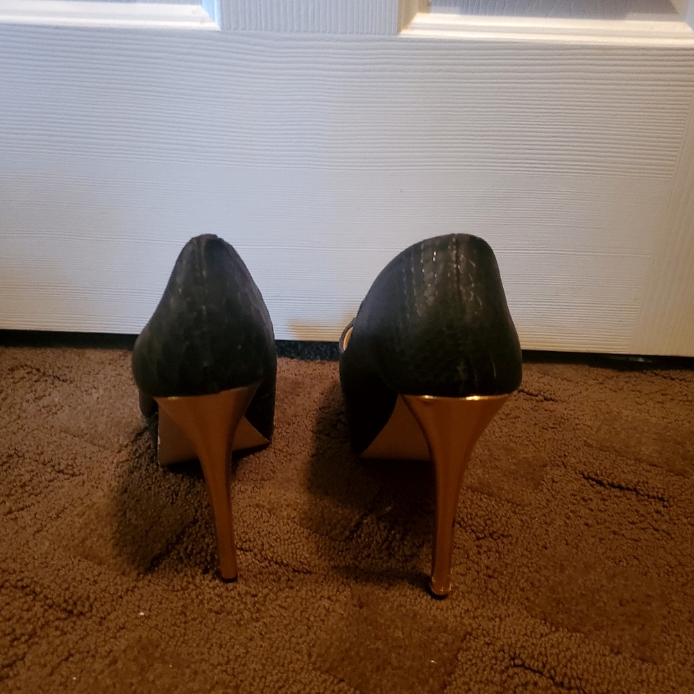 Black & Gold Dress Heels - Picture 5 of 8